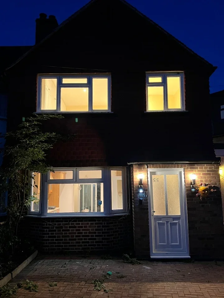 House Pembury Avenue in Greater London