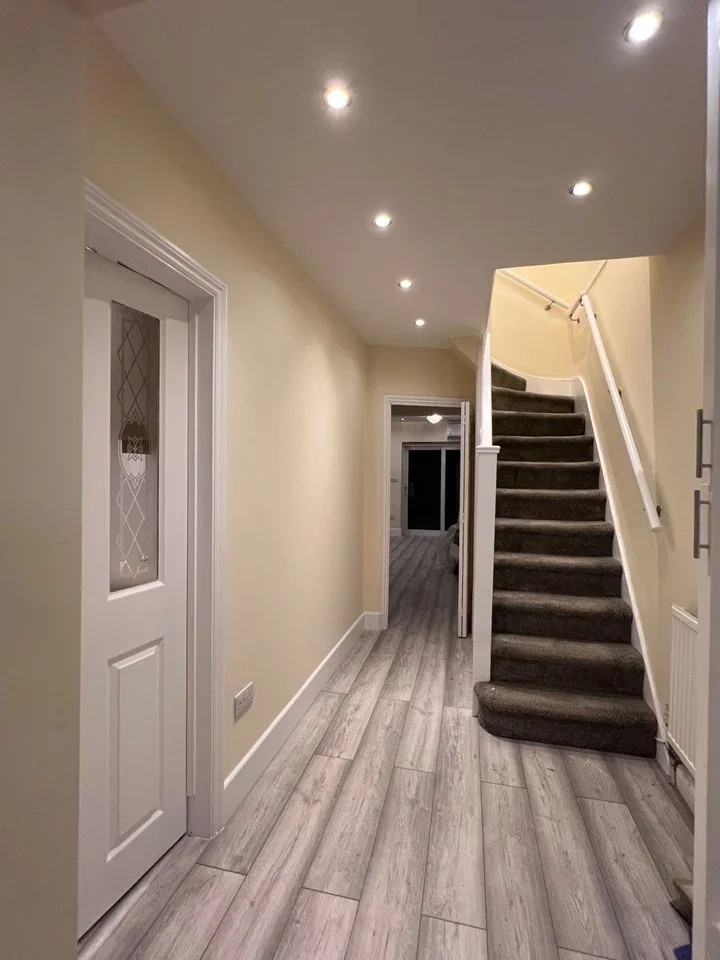 House Pembury Avenue in Greater London