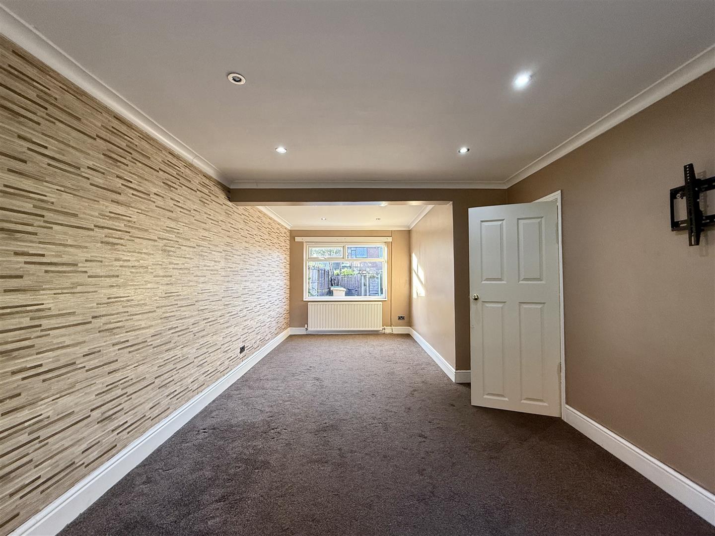 House Tern Ave in Bolton