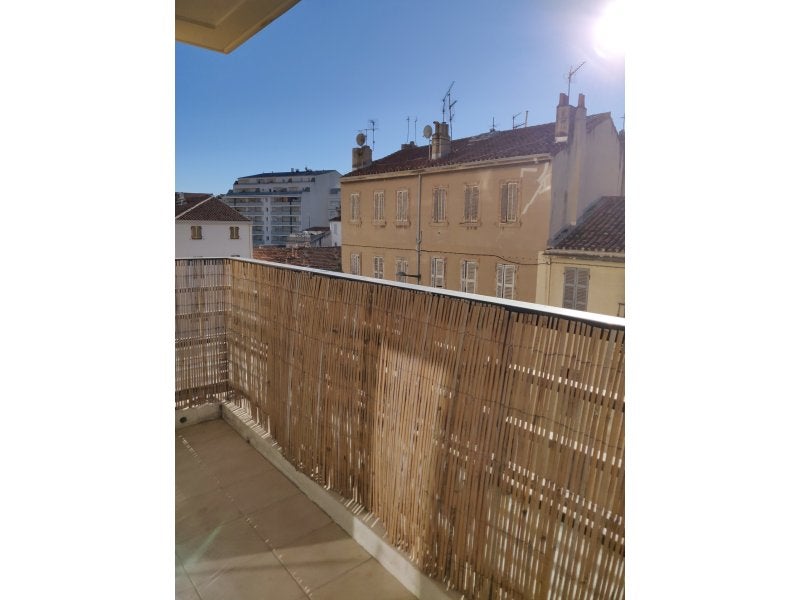 Flat Boulevard Jacquand in Marseille