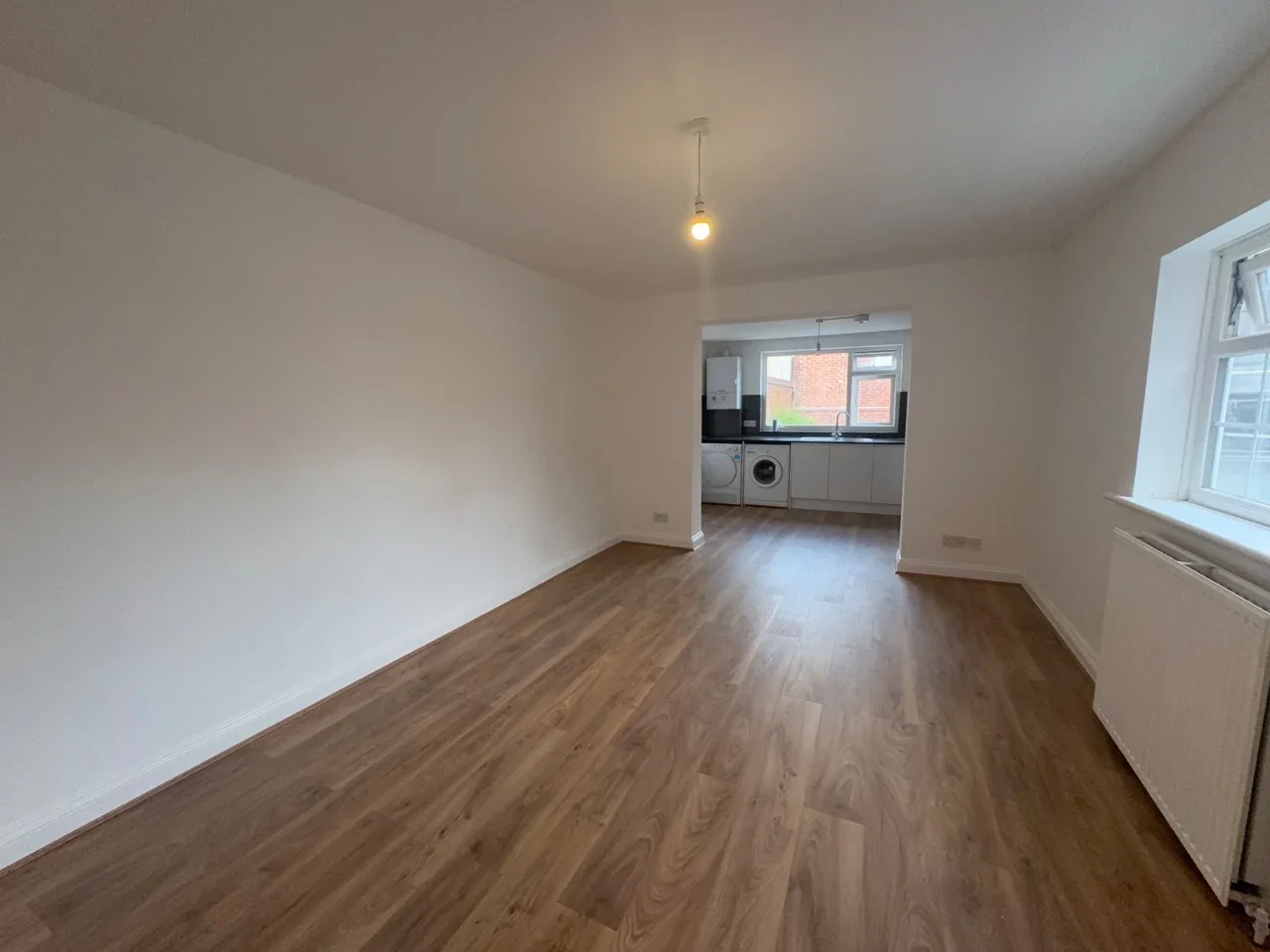 Flat Friern Barnet Lane in Greater London