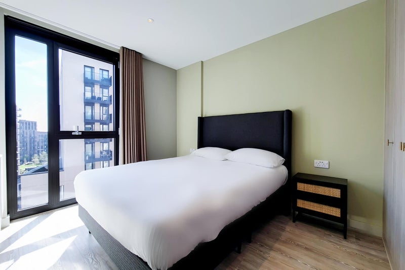 Room Olympic Way in Greater London