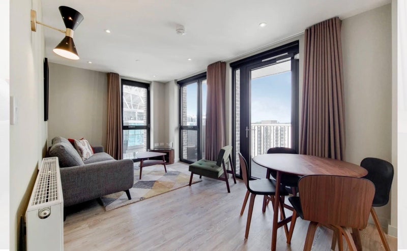 Room Olympic Way in Greater London