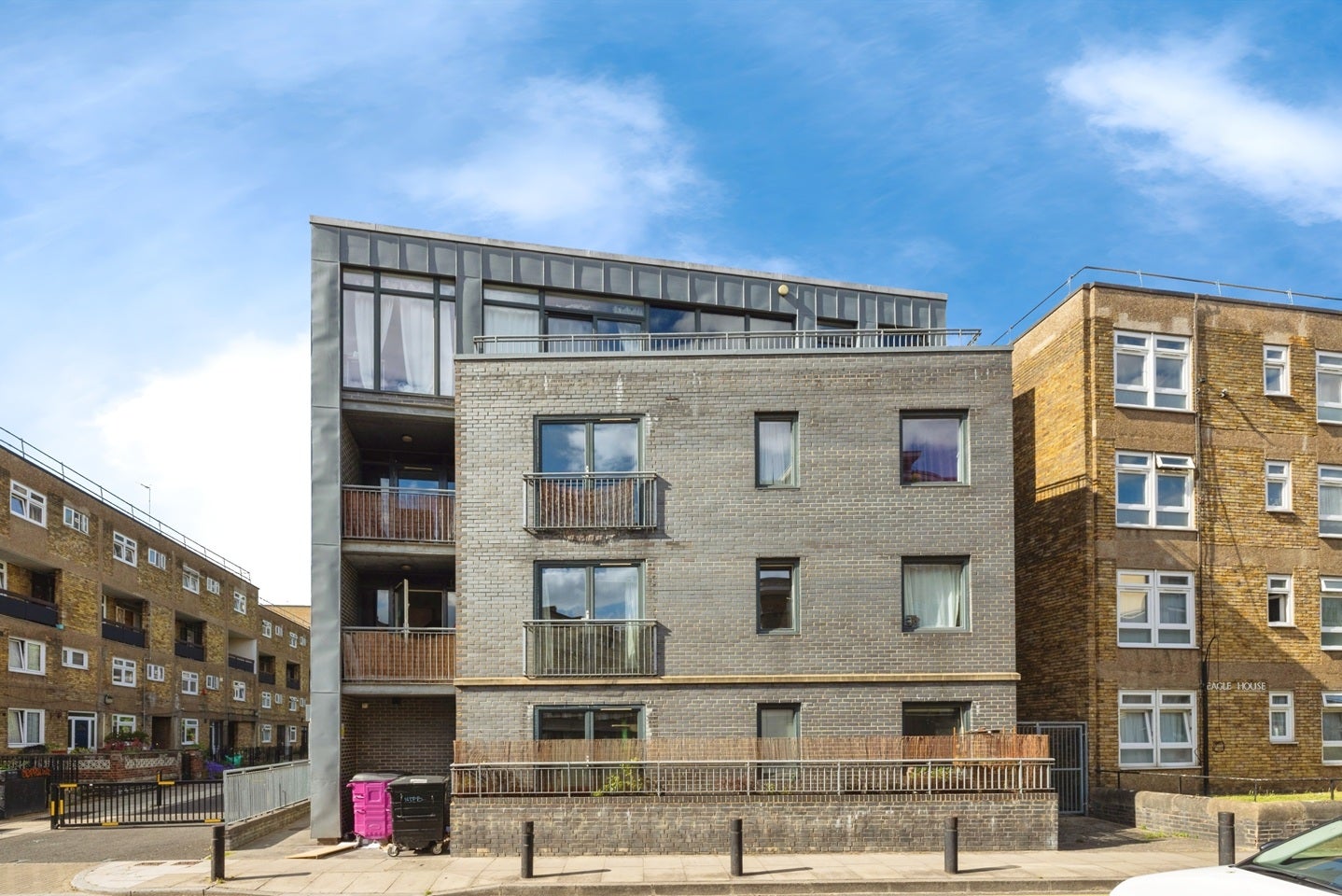Flat Canter Way in Greater London