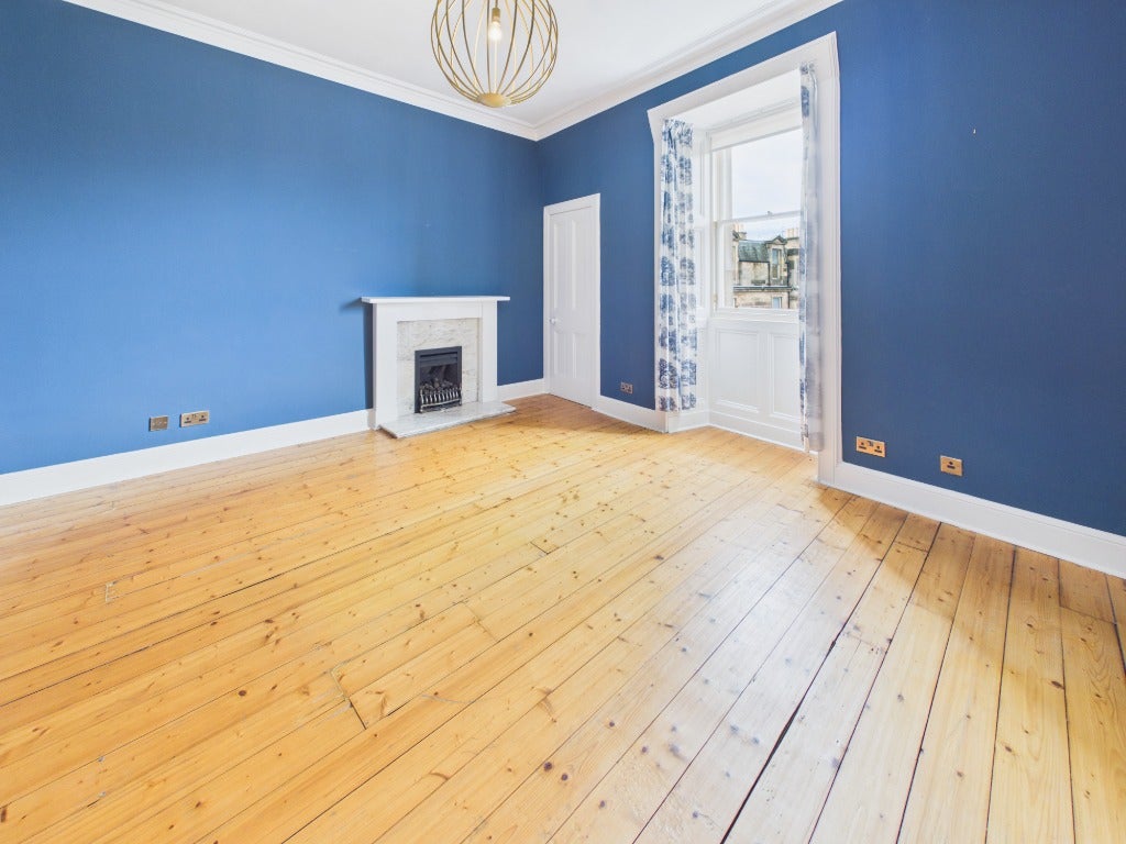 Flat Blantyre Terrace in City of Edinburgh