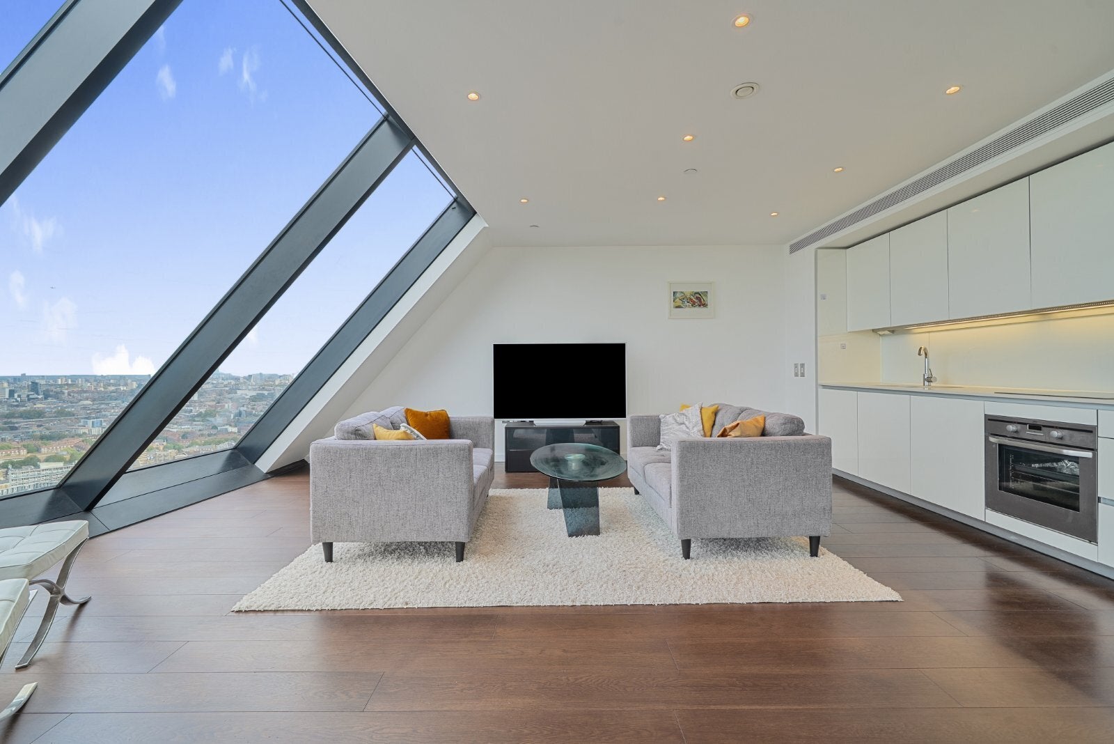 Flat Walworth Road in Greater London