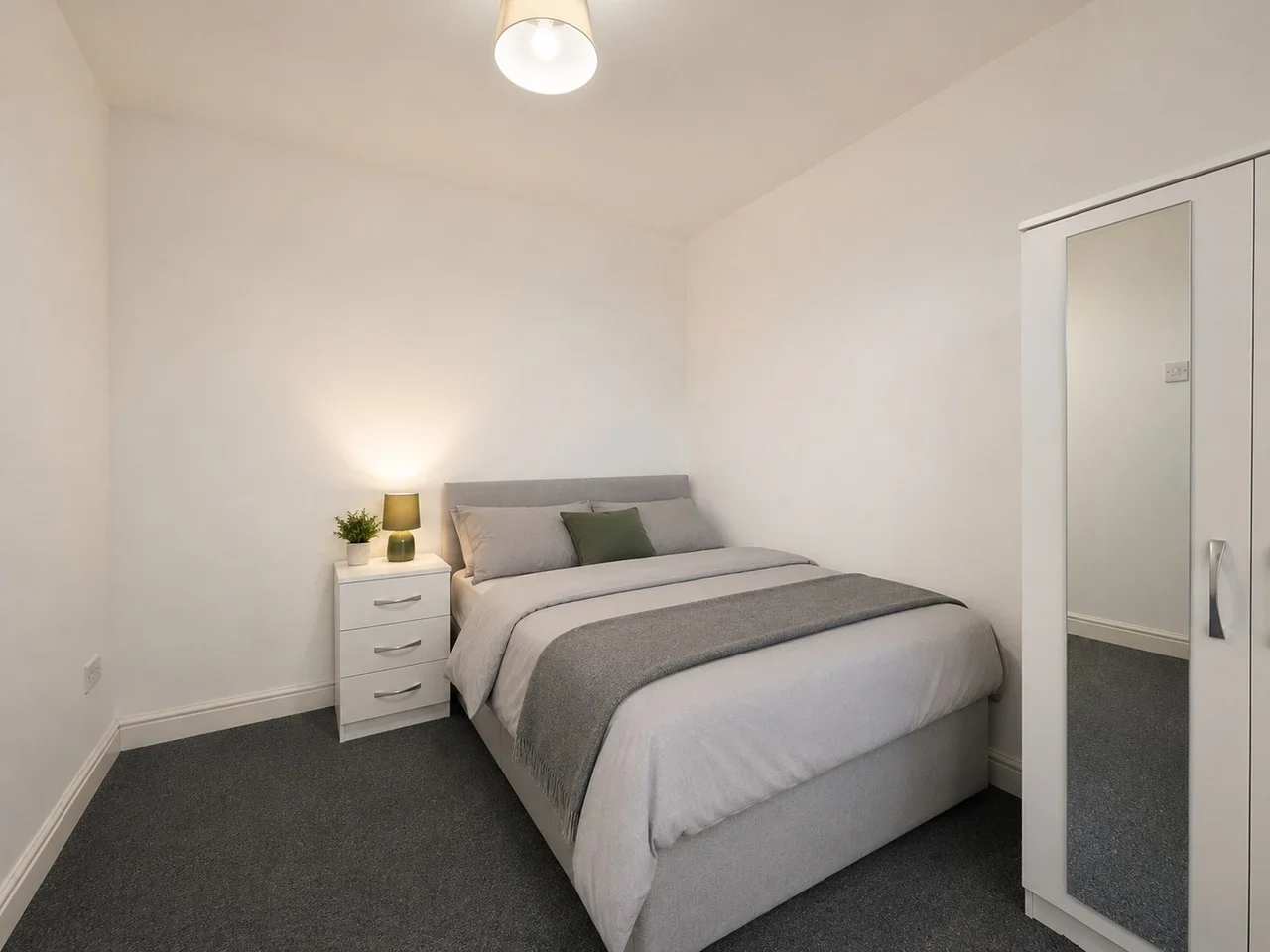 Room Wordsworth Road in Birmingham