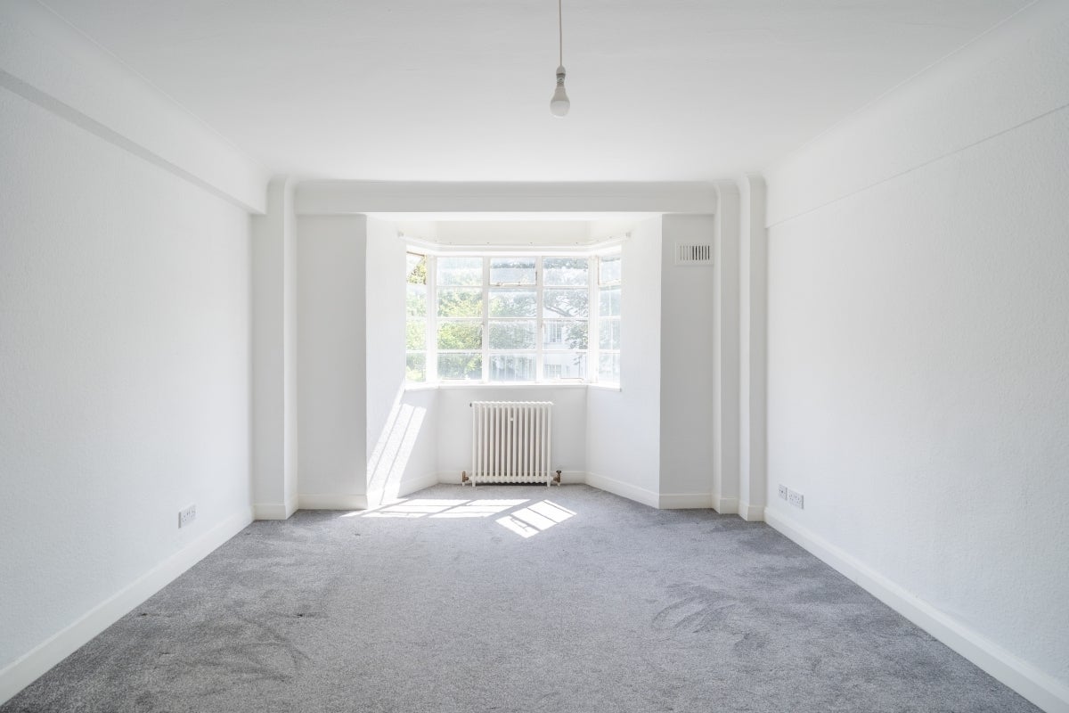 Flat Wavertree Road in Greater London