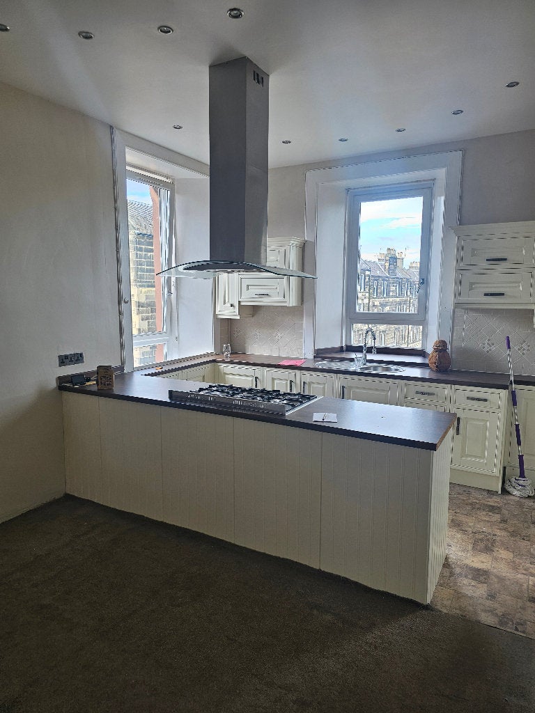 Flat Slateford Road in City of Edinburgh