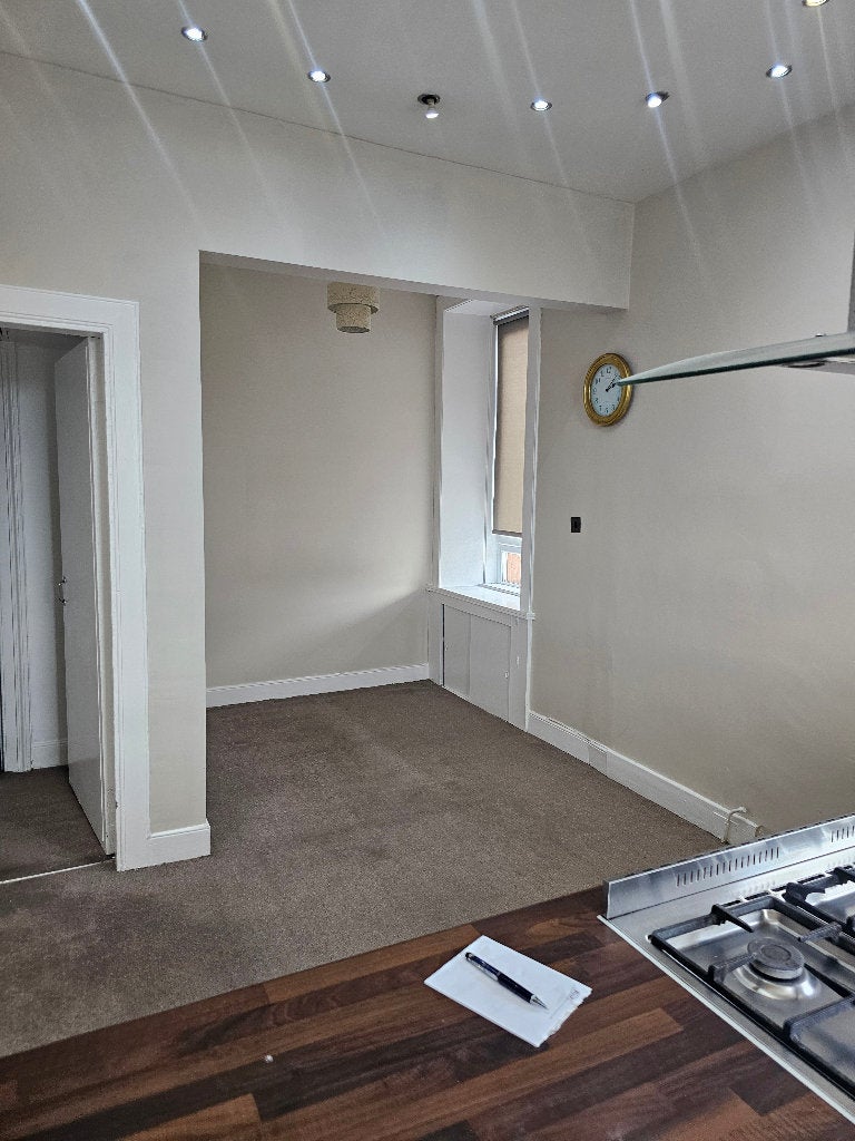 Flat Slateford Road in City of Edinburgh