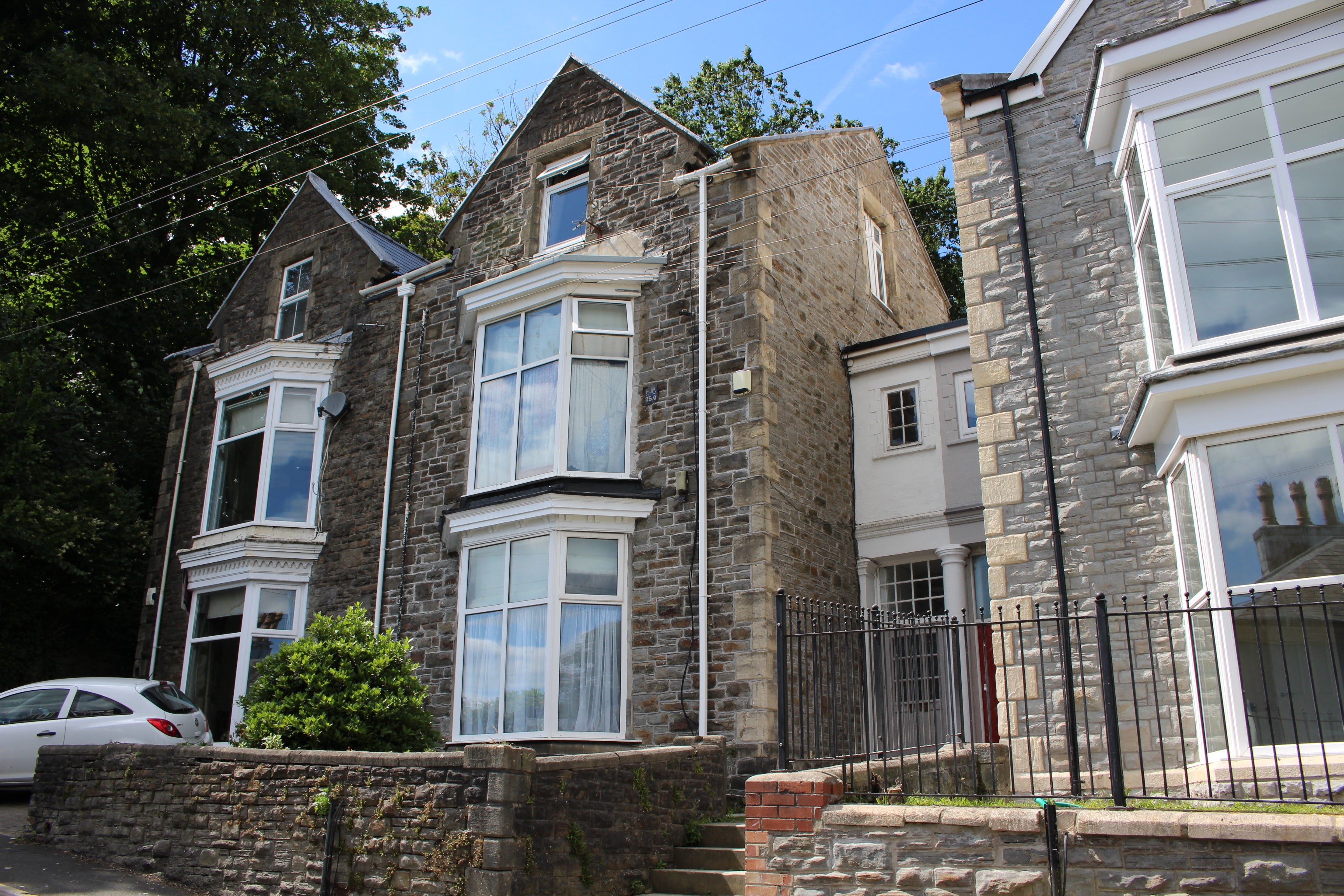 Flat Heathfield in Swansea