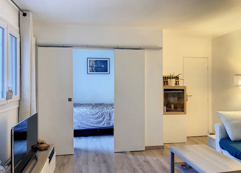 Appartement Avenue de l'École de Joinville à Paris