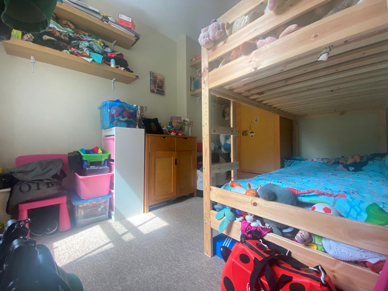 Flat Gunton Road in Greater London
