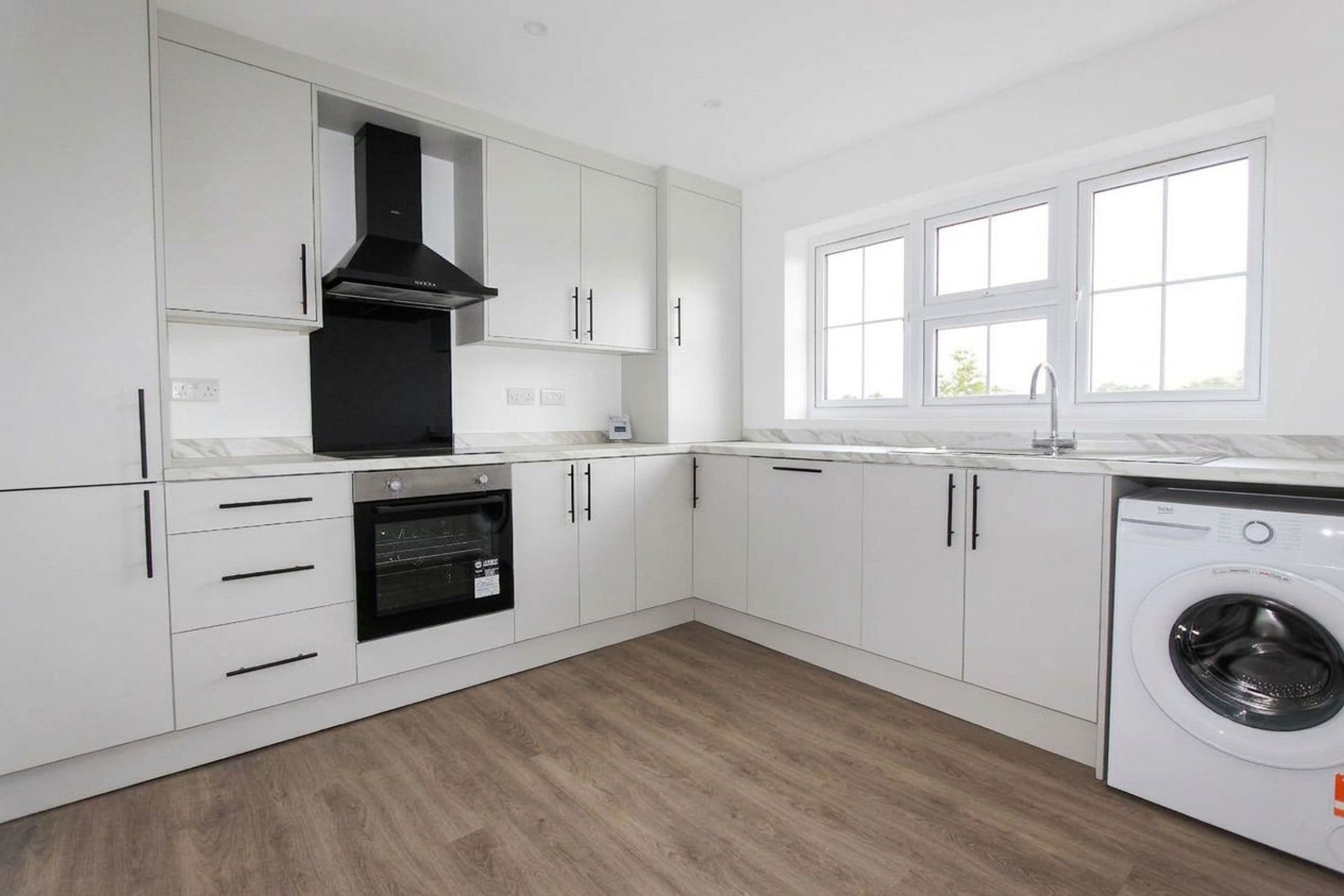 Flat Bramley Road in Greater London