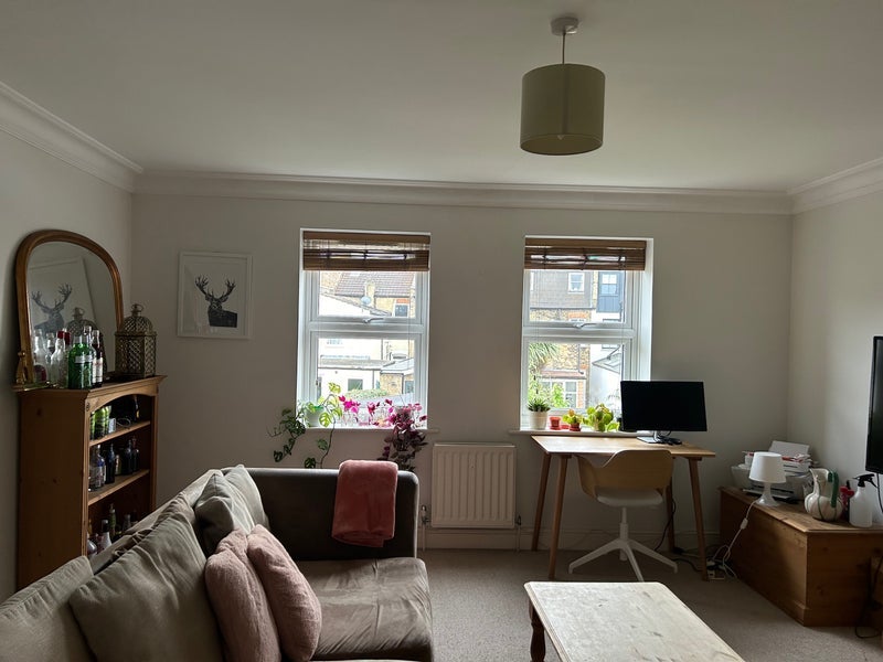 Room Aslett Street in Greater London