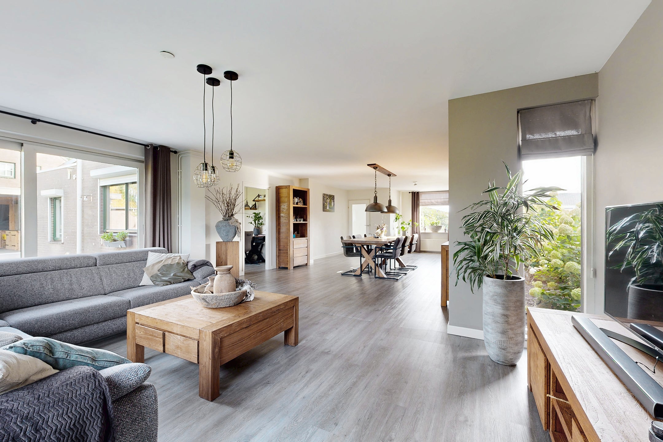 Vrijstaande woning te koop: Oude Kerkstraat 79, Standdaarbuiten