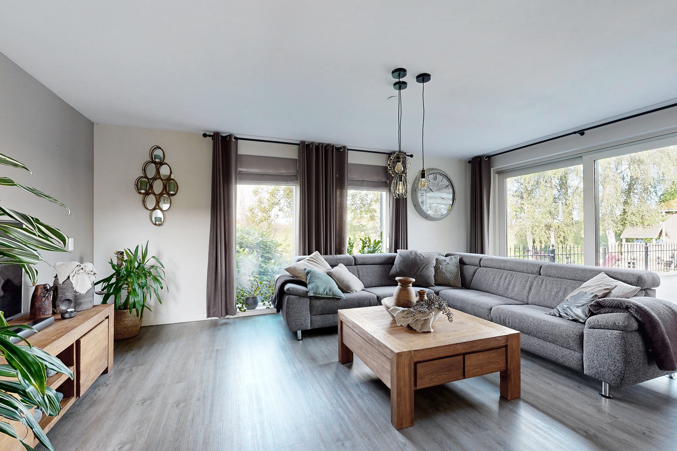Vrijstaande woning te koop: Oude Kerkstraat 79, Standdaarbuiten