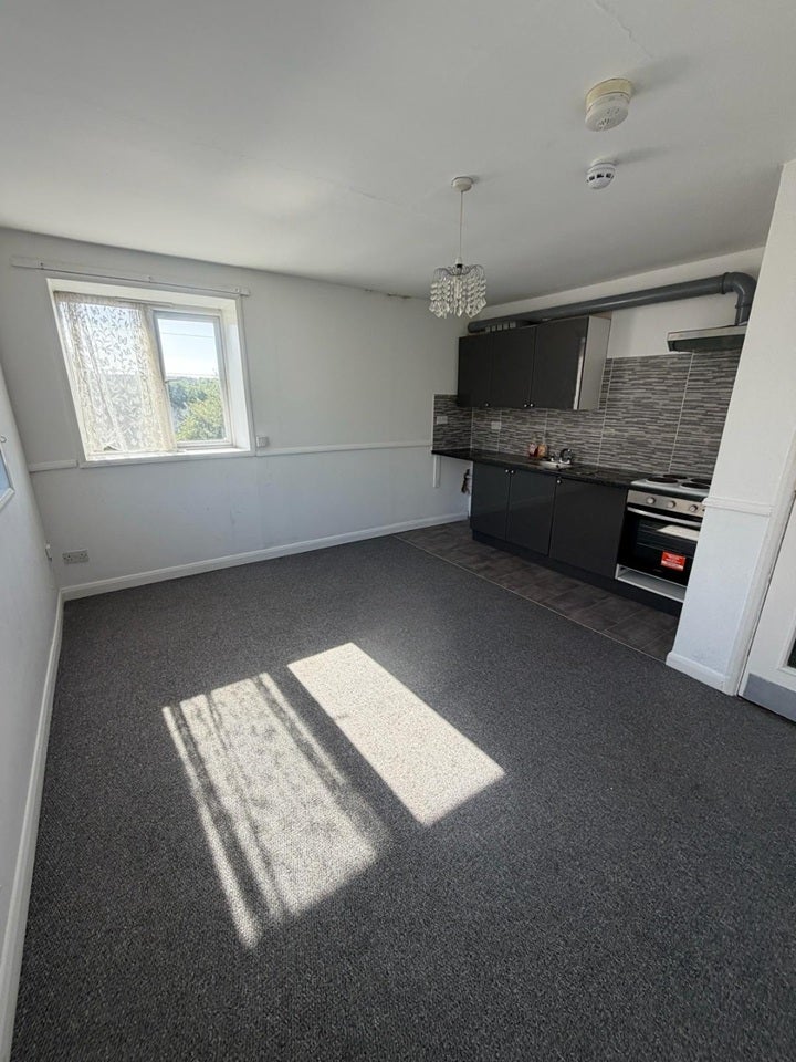 Flat Malvern Way in St Leonards