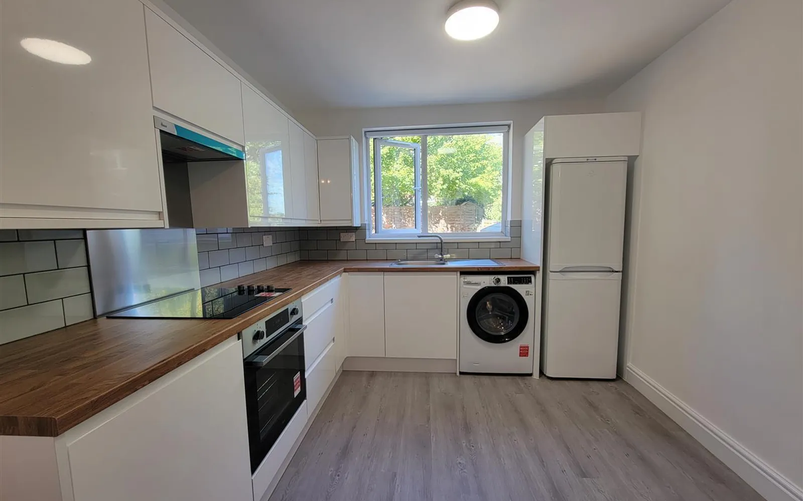 Flat Umfreville Road in Greater London