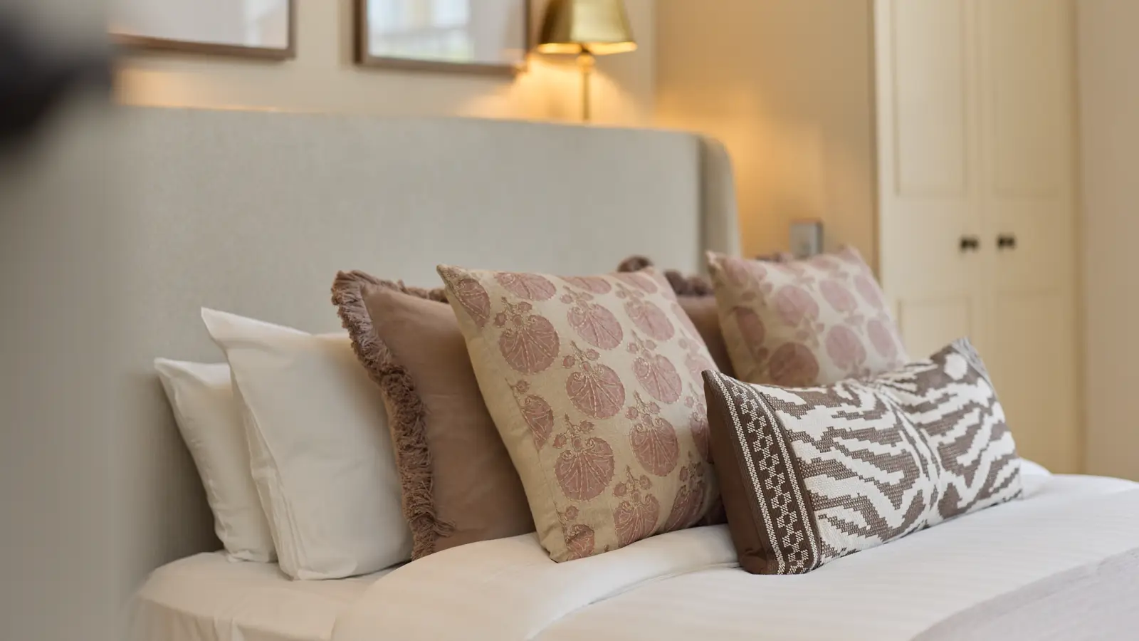 Flat Aubrey Place in City of Westminster