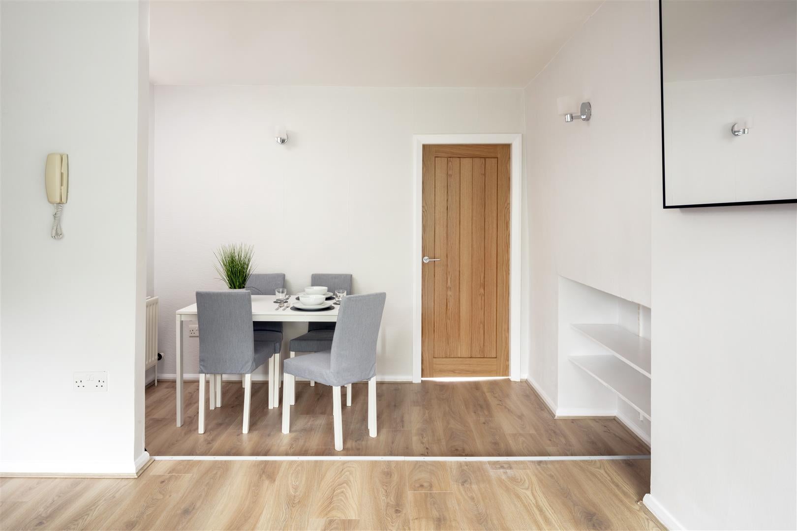 Flat North Terrace in Newcastle upon Tyne