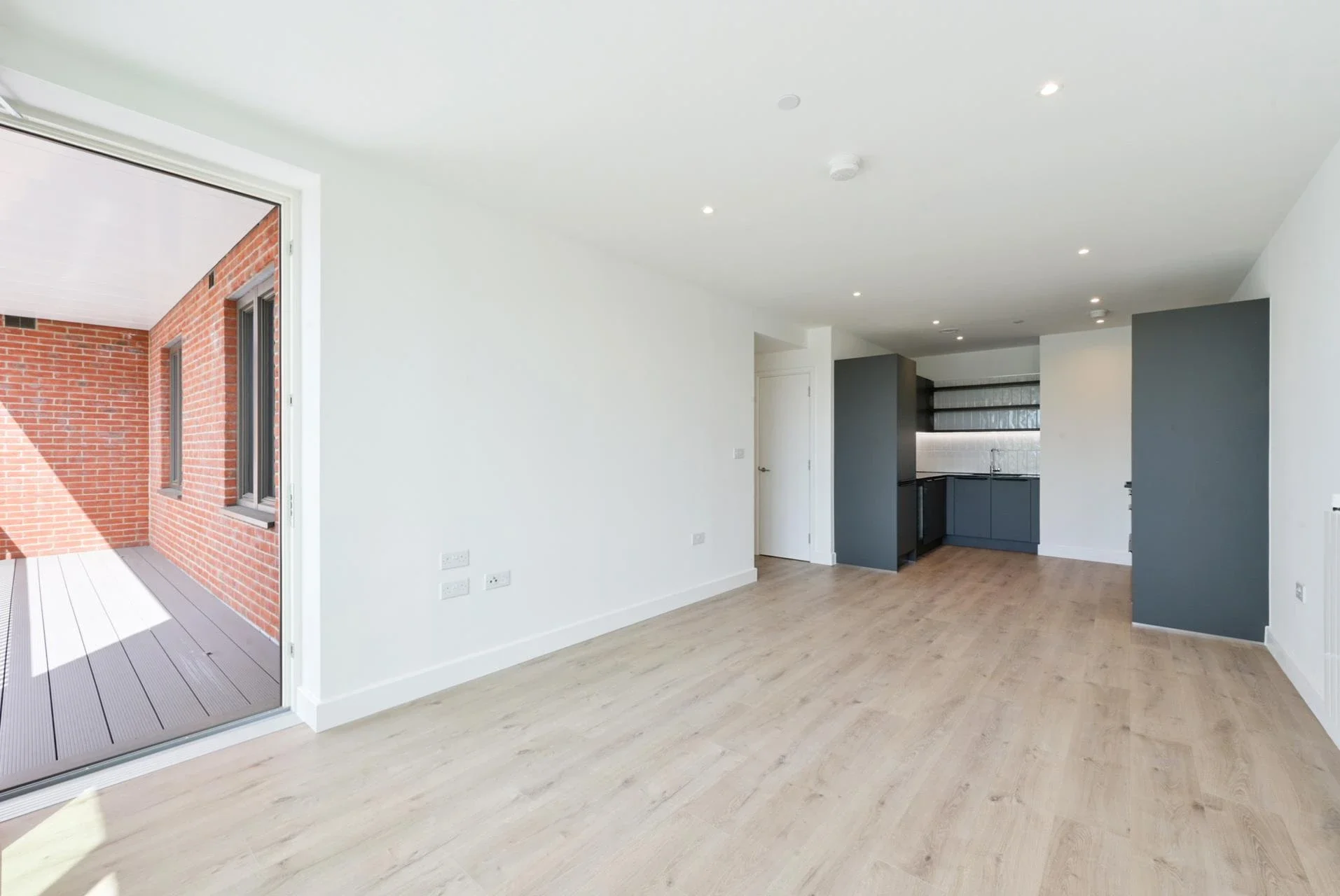Flat Pettman Crescent in Greater London