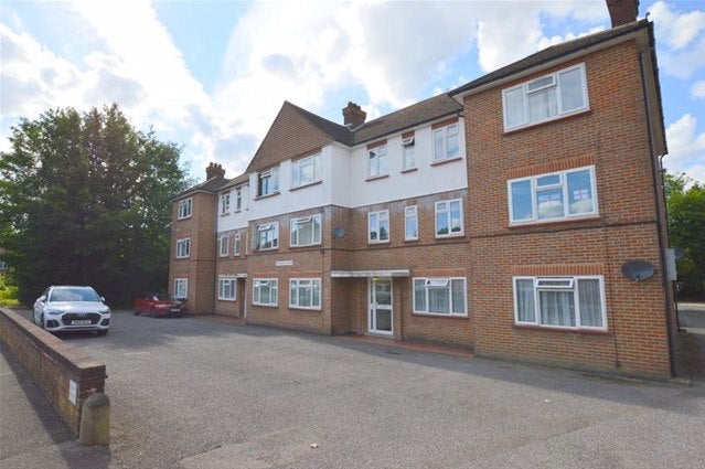 Flat Devonshire Road in Greater London