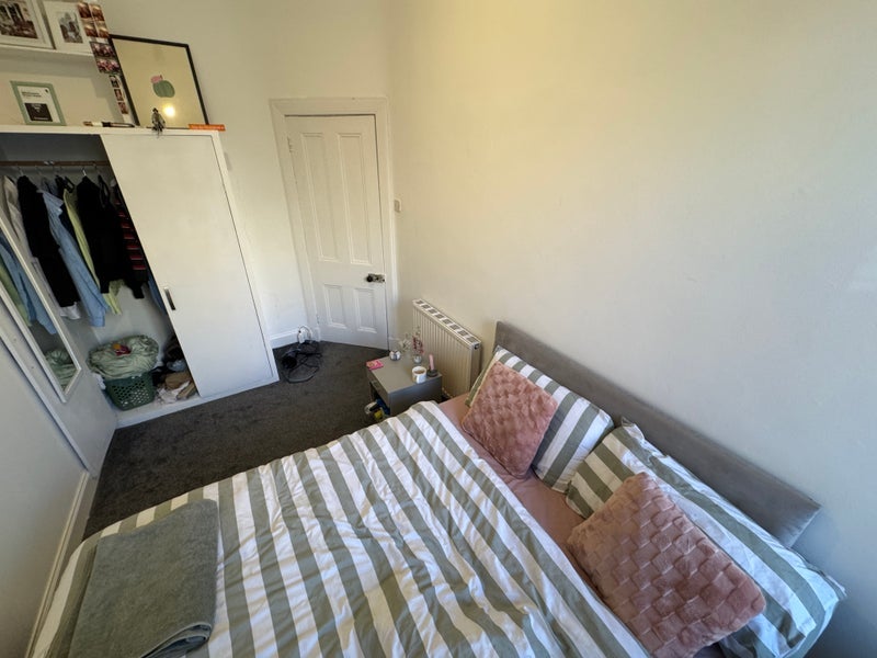 Room Macdowall Road in City of Edinburgh