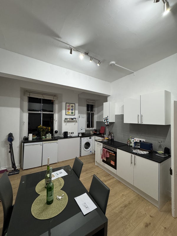 Room Macdowall Road in City of Edinburgh
