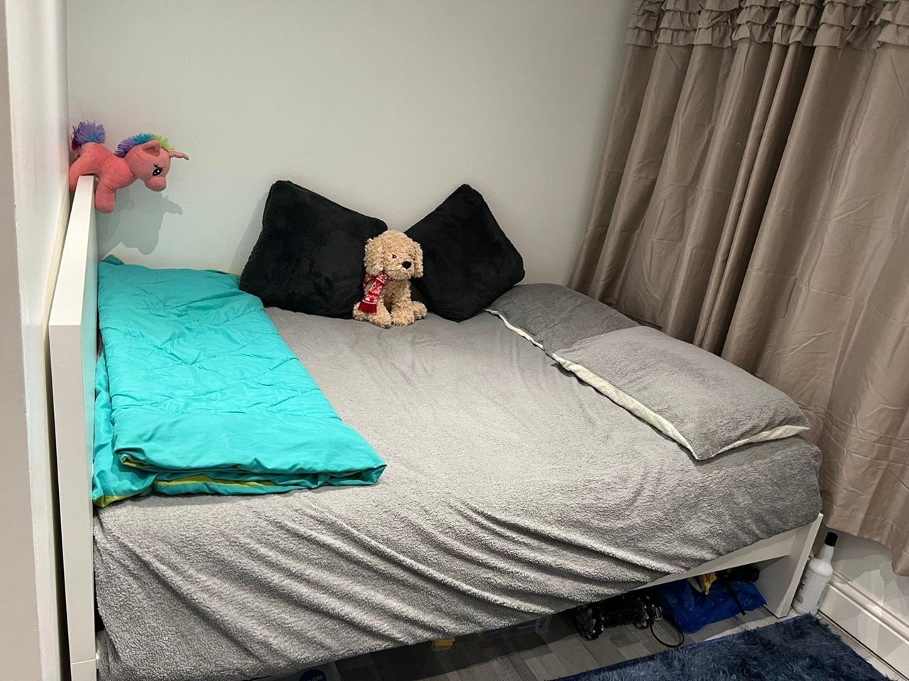 Room Nightingale Vale in Greater London