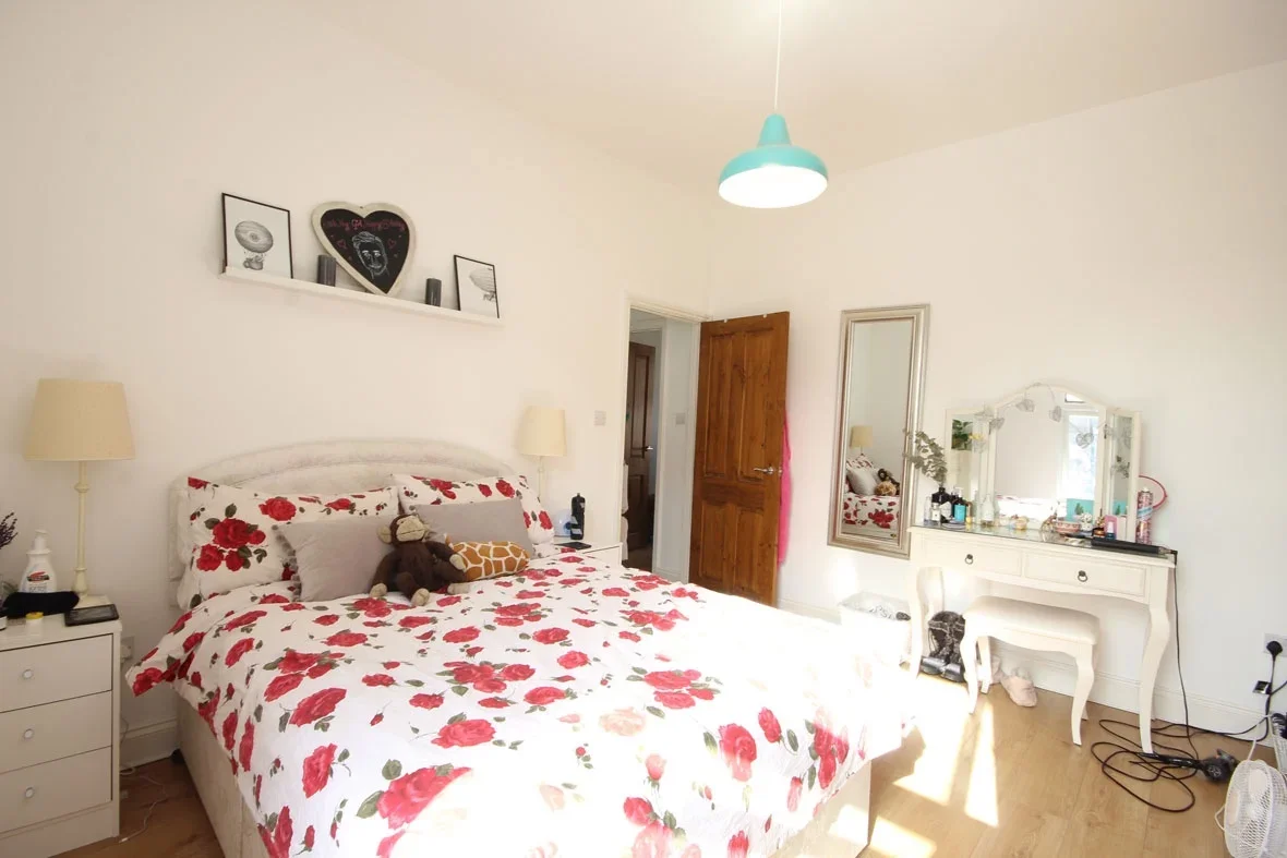 Flat Windus Road in Greater London