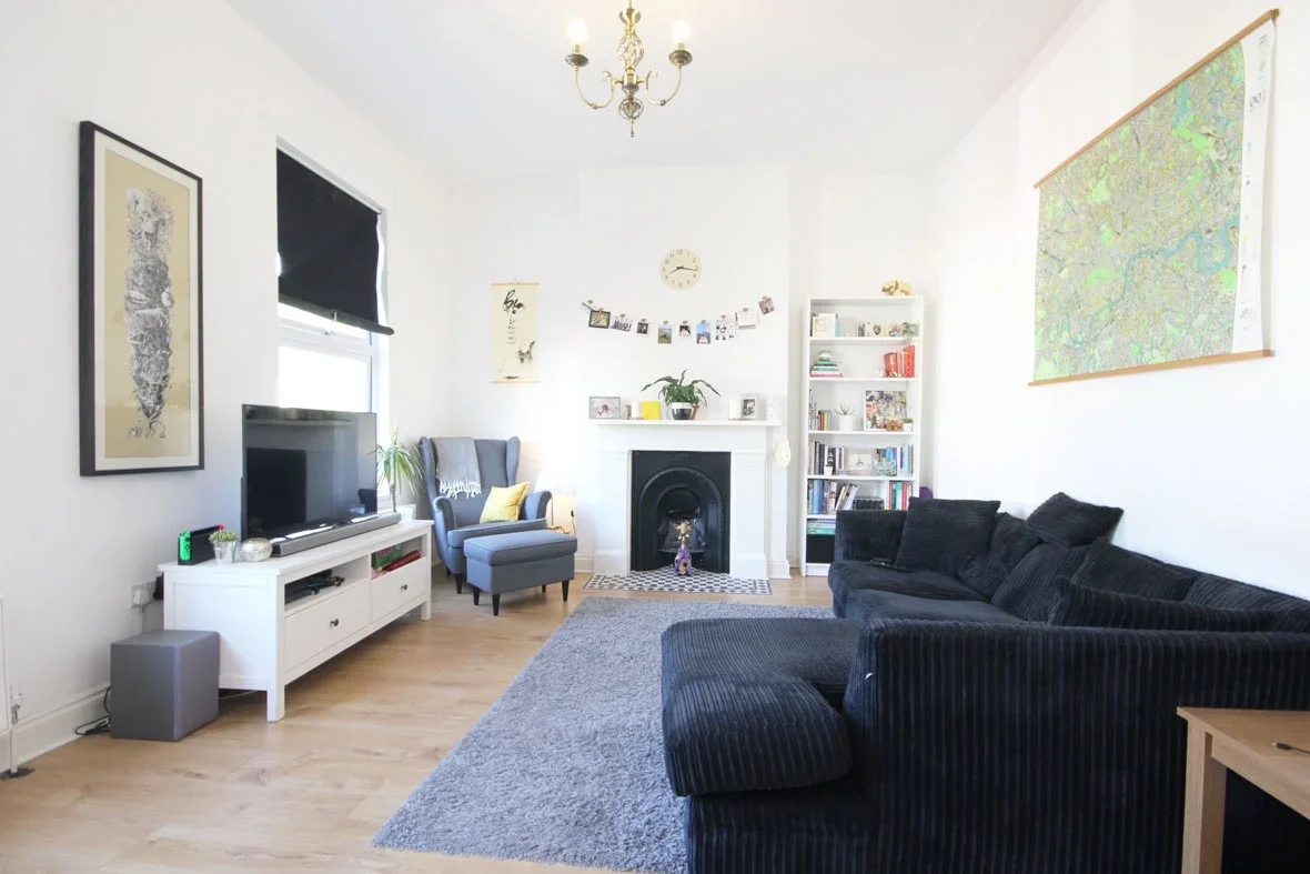 Flat Windus Road in Greater London