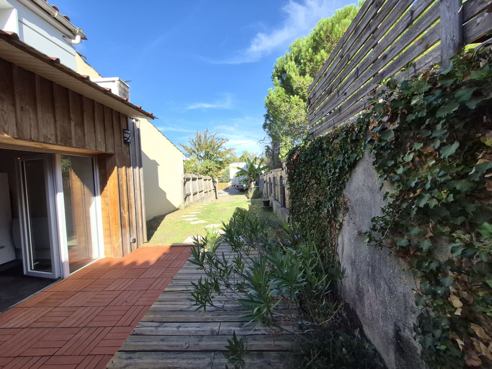 House Route de Montussan in Saint-Sulpice-et-Cameyrac