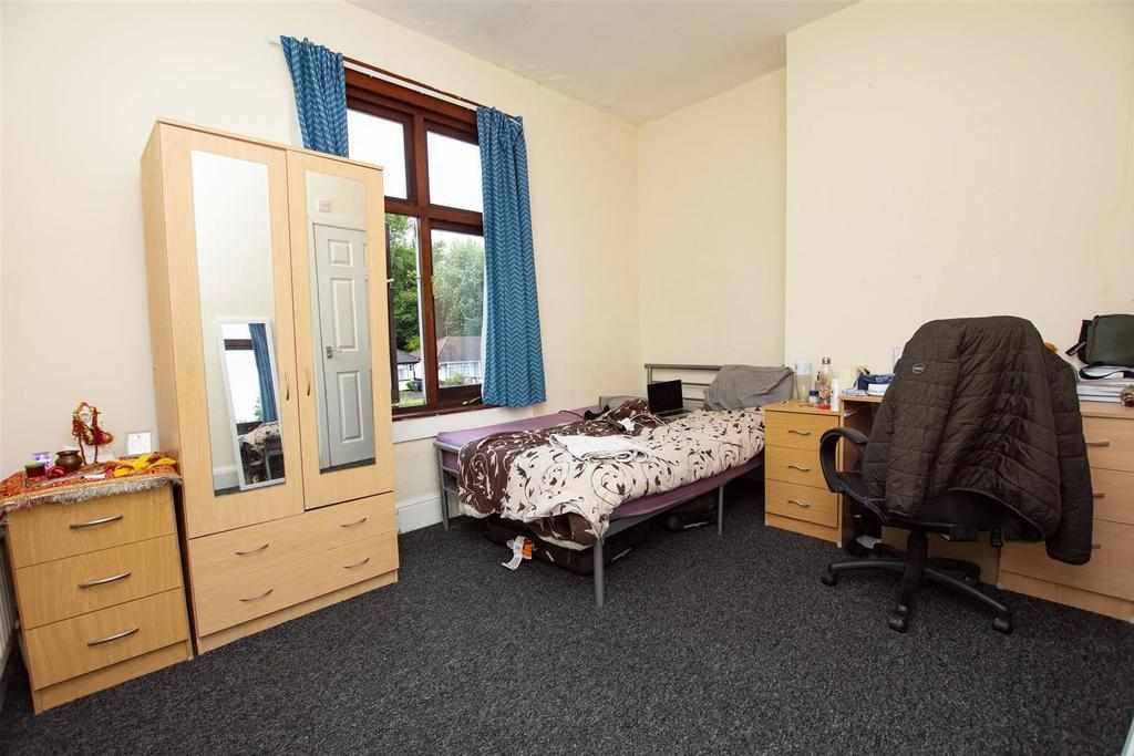 Flat Pershore Road in Birmingham