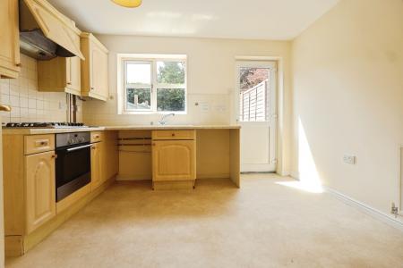 House Sandown Close in Stratford-on-Avon