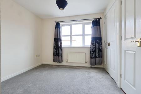 House Sandown Close in Stratford-on-Avon