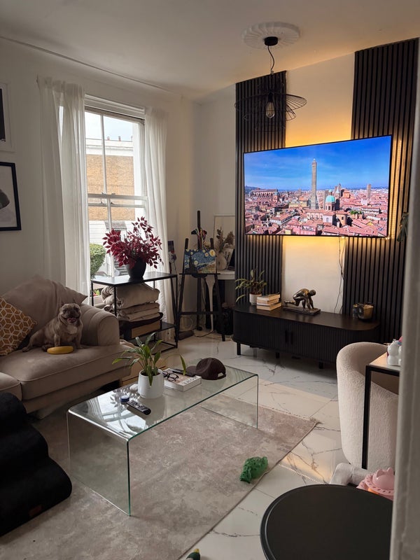 Room Elmore Street in Greater London