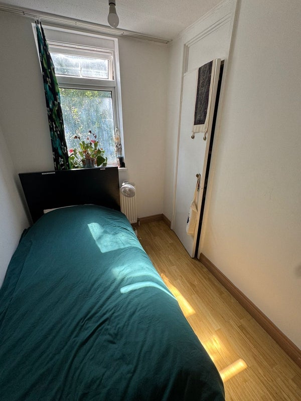 Room Pulford Road in Greater London