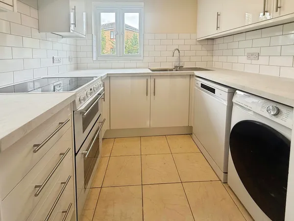 Flat Fennec Close in Cambridge