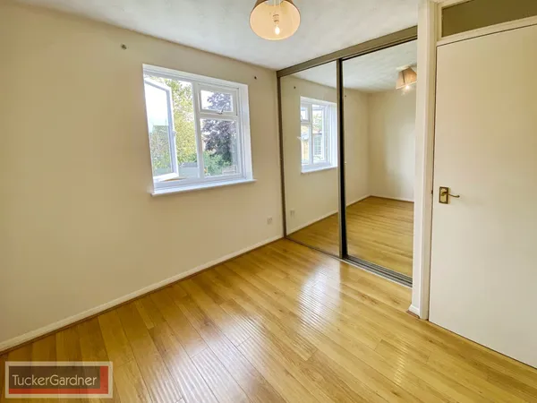 Flat Fennec Close in Cambridge