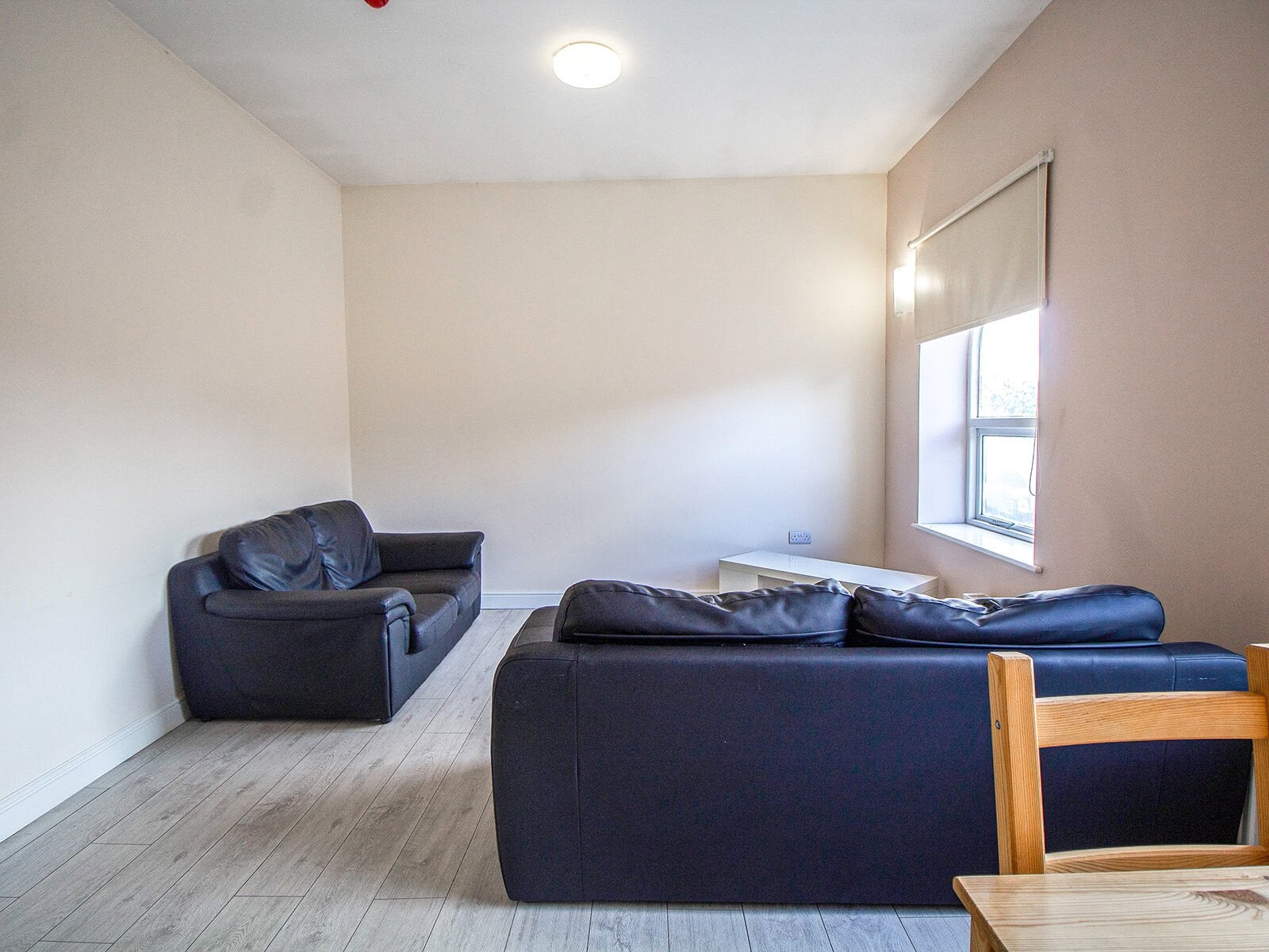 Flat Clarendon Road in Leeds