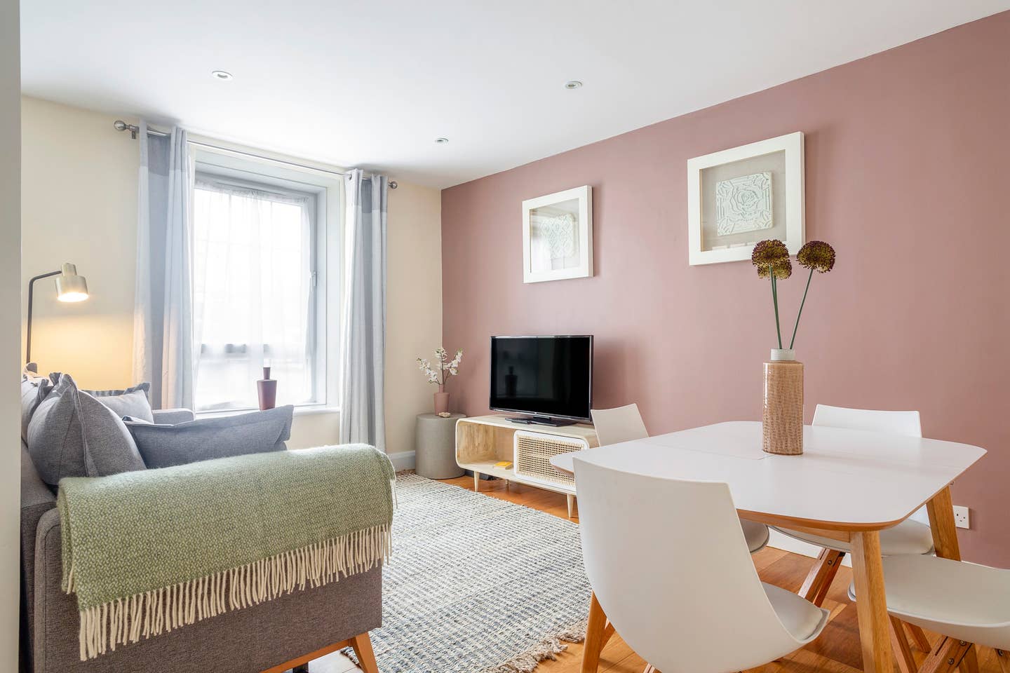Flat Kennington Oval in Greater London