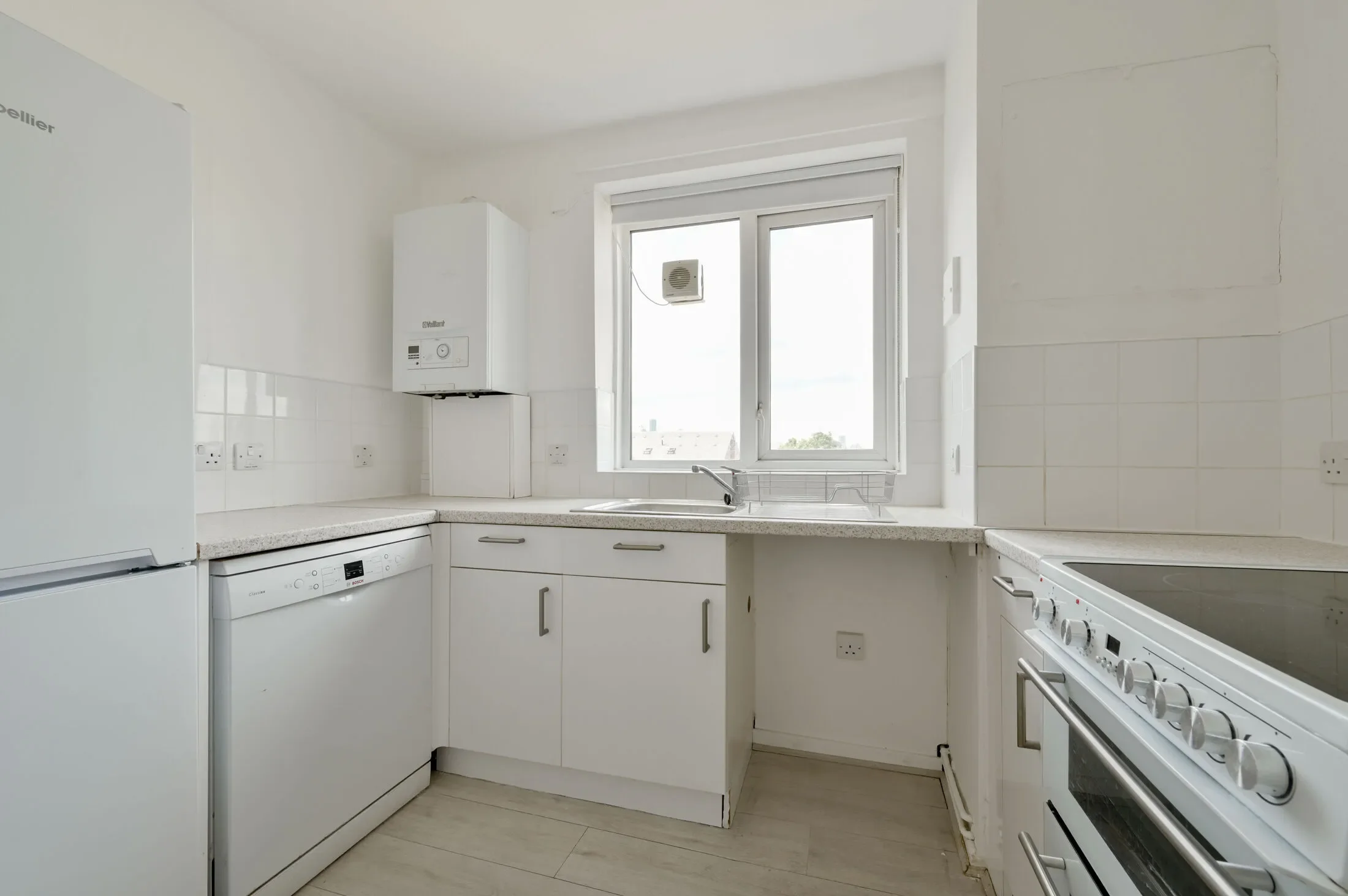 Flat Goldhawk Road in Greater London