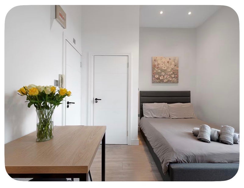 Flat Perham Road in Greater London