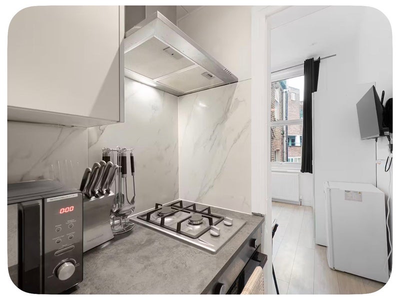 Flat Perham Road in Greater London