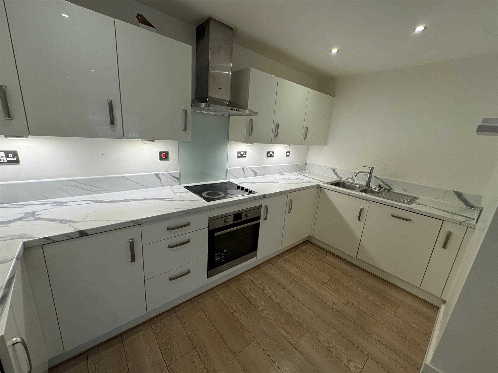 Room Priory Mews in London