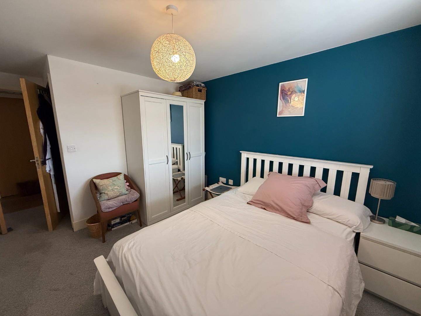Flat Hermitage Close in Bristol