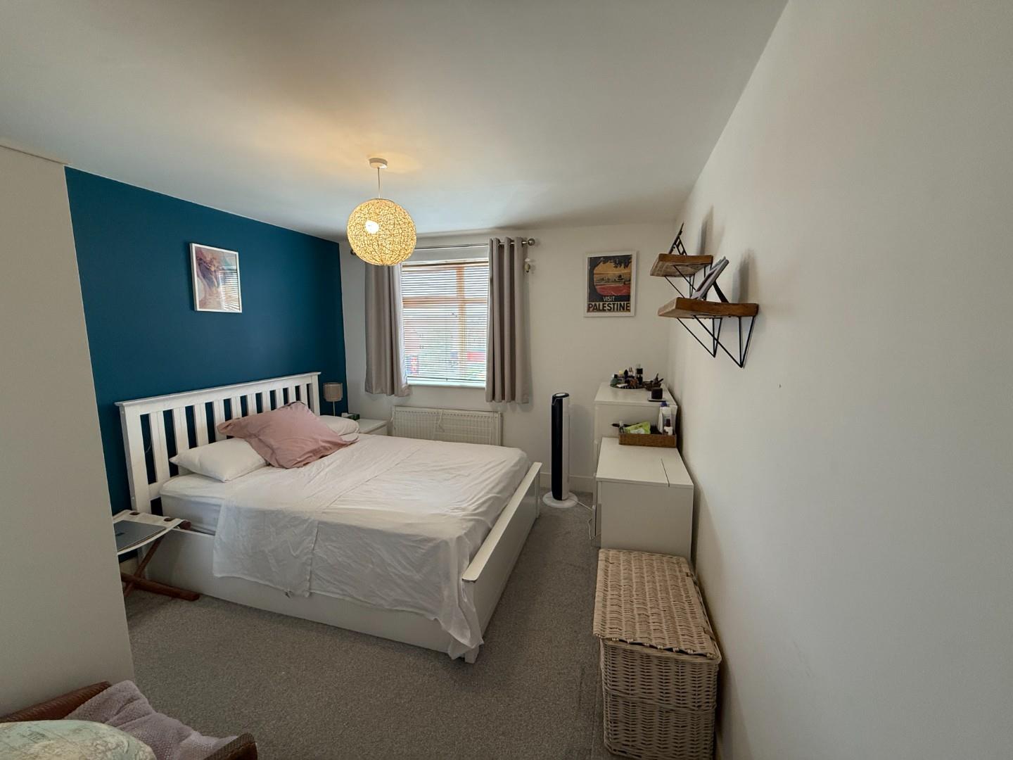 Flat Hermitage Close in Bristol