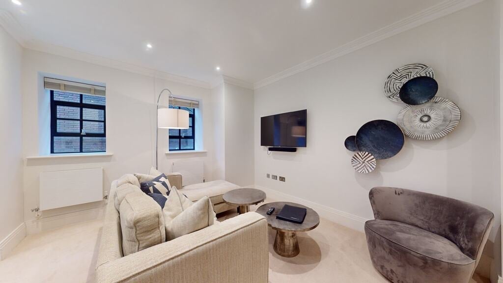 Flat Rainville Road in Greater London