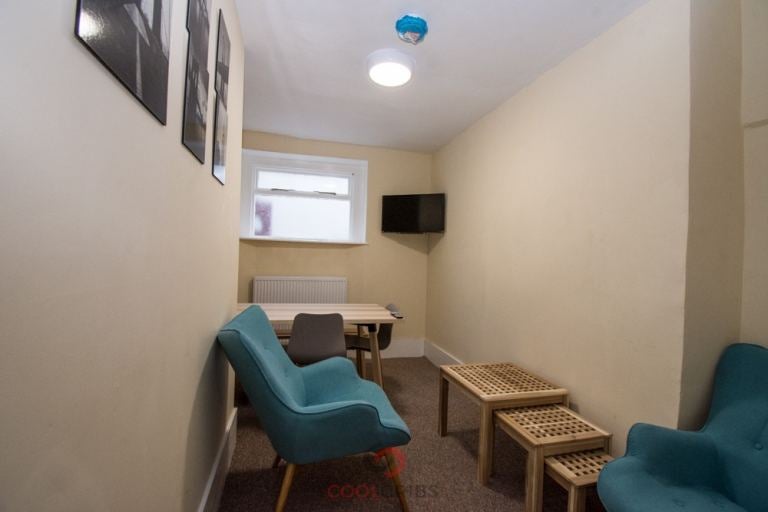Room Sale Place in City of Westminster